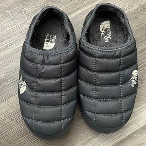 THE NORTH FACE GOOSE DOWN SLIPPERS